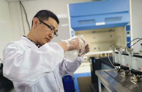 扎根西太湖，創(chuàng)新塑未來(lái)——記武進(jìn)區(qū)“學(xué)習(xí)身邊榜樣”入選者、塑料制品研發(fā)先鋒